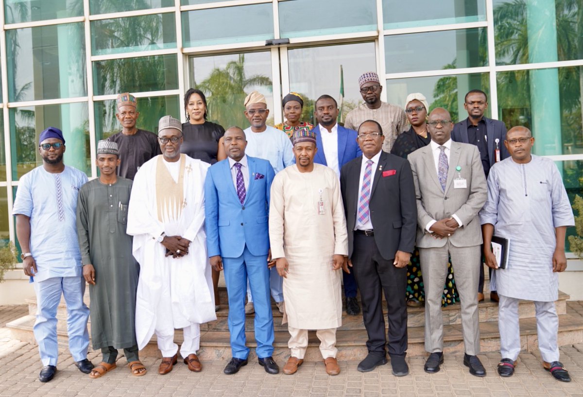 The National Coordinator of the National Cybersecurity Coordination Centre (#NCCC) hosted the leadership of the Computer Professionals (Registration Council of Nigeria) (CPN) <a href="/CPN_Nigeria/">CPN-Nigeria</a>, who paid a courtesy call in the office to discuss and strengthen collaboration on