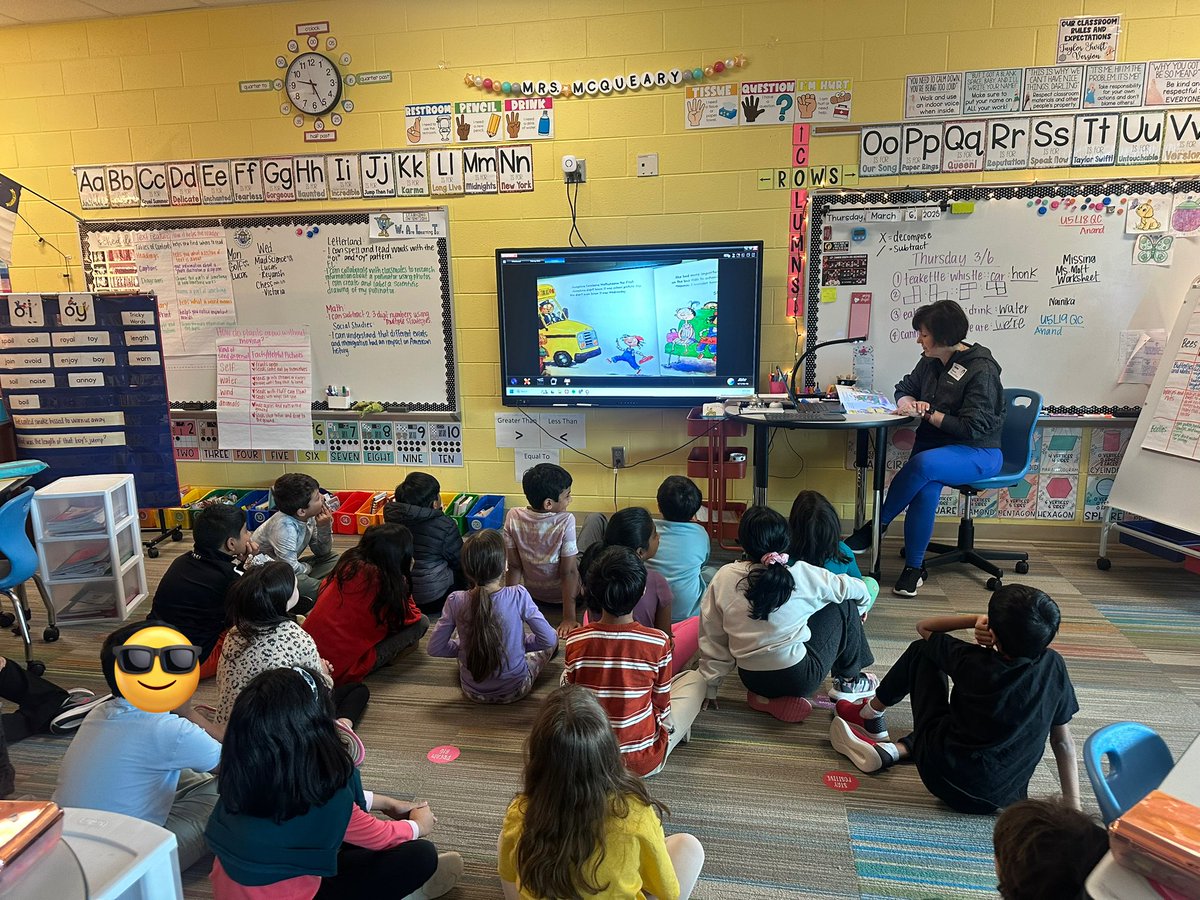 thatimay_teach's tweet image. Happy Read Across America Day!! I loved having my mom join us for a read aloud this morning to celebrate &amp;amp; help us prepare for our class picture day on Monday! 💕📚 @WhiteOakElem @sbmmom