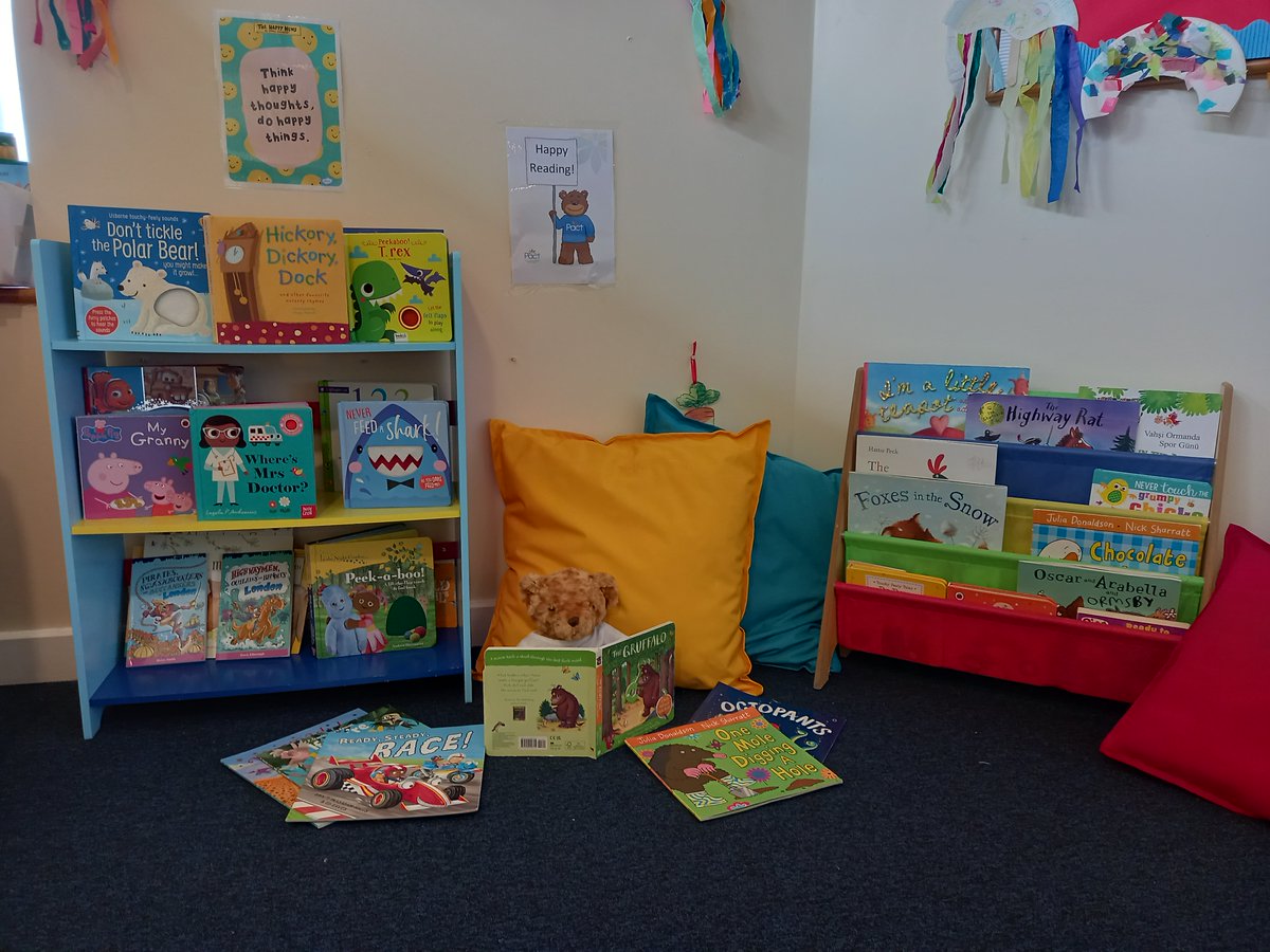 HMPFeatherstone's tweet image. For #WorldBookDay we're using cartoon William The Bear @prisonadvice and our library to encourage prisoners & visitors to pick up a book.
Reading in families helps support family ties and helps reduce re-offending. We're proud to work together today and everyday. @StaffsPLS