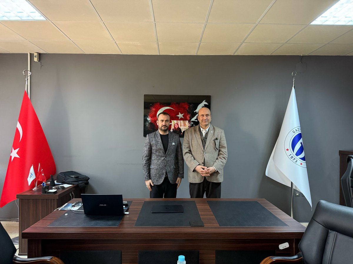 Çok değerli dostum, Gaziantep Üniversitesi Turizm Fakültesi Dekanı Prof. Dr. Erdal Bay hocamı makamında ziyaret ettim. Kendisiyle turizm eğitimi, sektörel gelişmeler ve fakültenin yenilikçi çalışmaları üzerine verimli bir sohbet gerçekleştirdik. Sayın hocamızın yaptığı değerli