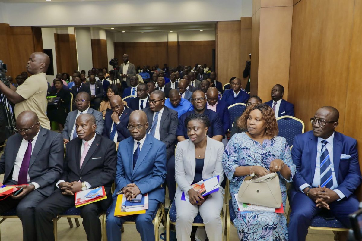 Pierre N’gou DIMBA (@pierre_dimba) on Twitter photo Optimiser la gestion des ressources, renforcer la transparence et améliorer la performance de notre système de santé : tels sont les enjeux du Manuel de Contrôle de Gestion, dont j’ai eu le plaisir d’ouvrir l’atelier de validation ce matin à Yamoussoukro.
Durant deux jours, sous Optimiser la gestion des ressources, renforcer la transparence et améliorer la performance de notre système de santé : tels sont les enjeux du Manuel de Contrôle de Gestion, dont j’ai eu le plaisir d’ouvrir l’atelier de validation ce matin à Yamoussoukro.
Durant deux jours, sous