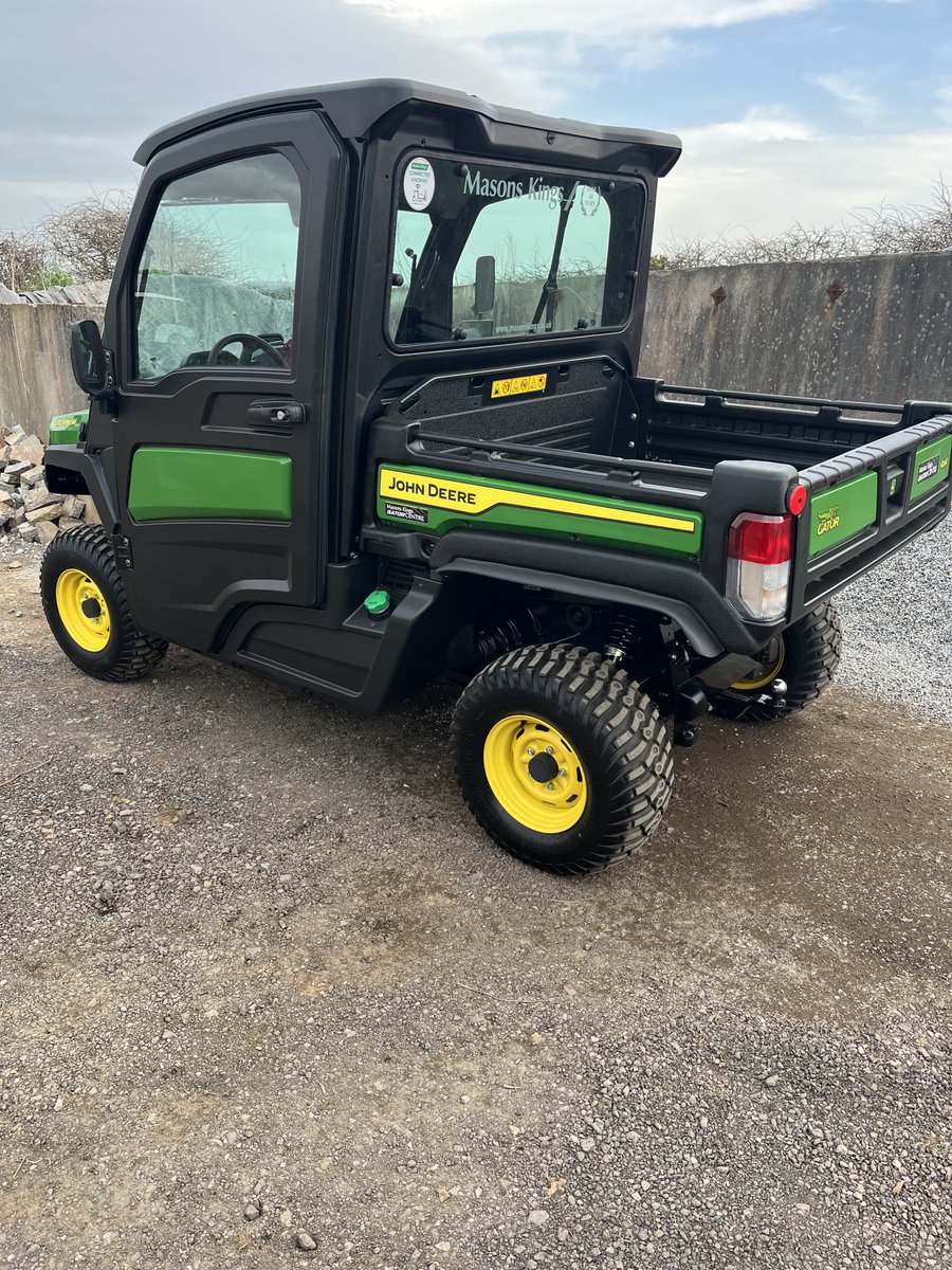 Great week ⁦<a href="/BigburyGolfClub/">Bigbury Golf Club</a>⁩ a big thankyou to the Board for their continued support and forward thinking, thanks to Dave ⁦<a href="/VincentTractors/">Vincents</a>⁩ and Lee ⁦@_masonkings⁩ just need the grass to grow now