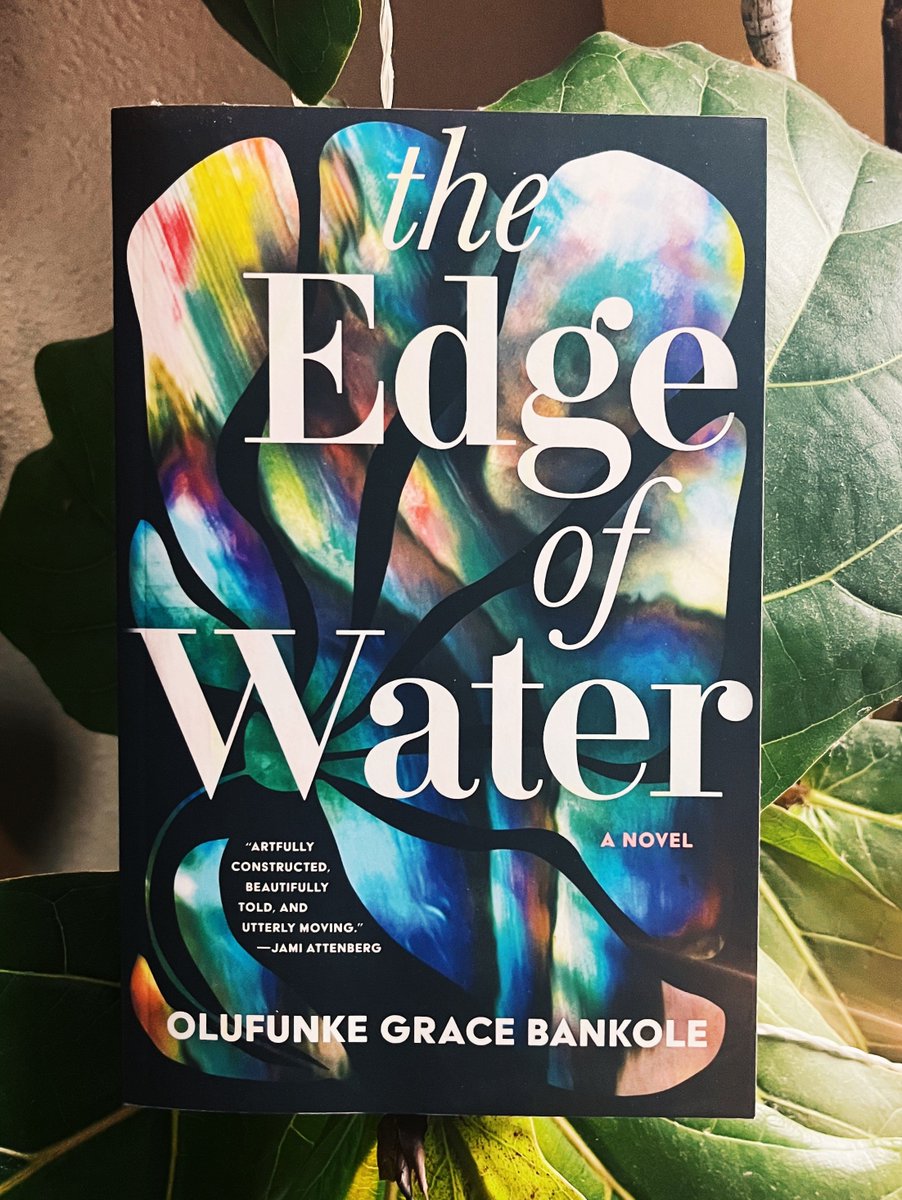 "When I was a baby writer I thought it was some sort of artistic failing not to be writing all the time."

Read The Edge of Water author <a href="/ogracebankole/">Olufunke Grace Bankole</a>'s advice on writing <a href="/poetswritersinc/">Poets & Writers</a> !

pw.org/writers_recomm…
