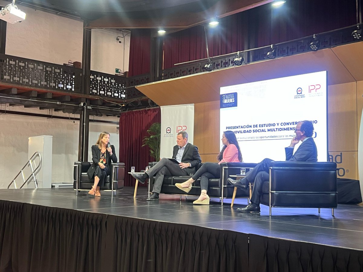 🔴 Conversatorio Mujer y Movilidad Social.
Nuestro director ejecutivo, <a href="/raulfiguersa/">Raúl Figueroa Salas</a>, modera junto a:
✅ <a href="/mjabud/">María José Abud</a>, exsubsecretaria de la Mujer.
✅ <a href="/beamella/">Beatriz Mella-Lira</a>, directora <a href="/ciudhadunab/">CIUDHAD</a>.
✅ <a href="/RBergoeingV/">Raphael Bergoeing</a>, presidente <a href="/cnepchile/">Comisión Nacional de Evaluación y Productividad</a>.
¡Súmate a la conversación!n9.cl/d4wi1o