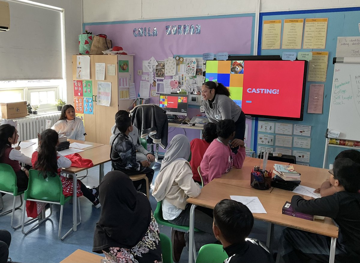 MayflowerSch's tweet image. Ronai Gittens, Casting Assistant,  came to visit #Year5 for #worldofworkweek #woww. #Hockney had a great time learning about ‘the business’ and got to try out an actual casting audition.