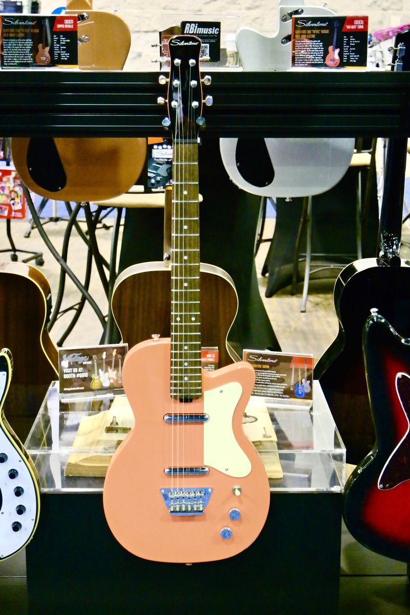 SilvertoneGtrs's tweet photo. New Silvertone 1303 Key west Coral finish!
#silvertoneguitars #therootsofrock #silvertone1303 #keywestcoral #namm2025 #newfinish #itstimeforhonestguitars https://t.co/mAxQoO85uo