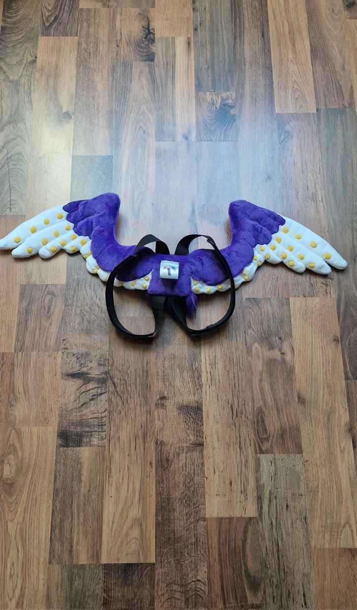 Hello! ✨️

Im not dead i swear xD
There is some art,fursuit stuff i have been working !! :)
(Fursuit wip coming soon!) 

Stickers,badge,fursuit wings commission 🥰✨️