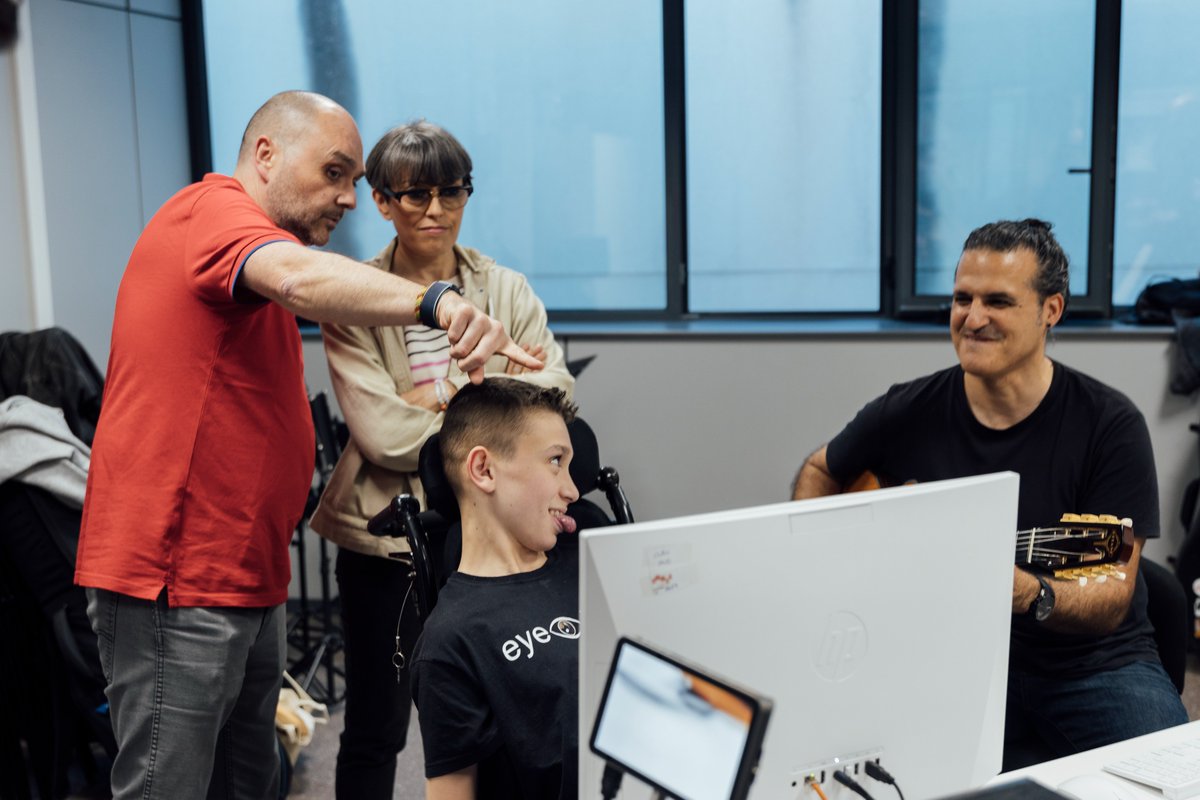 RTVECatalunya's tweet image. 📢 Avui a #EnRouter la història de superació d&apos;un jove que ha complert un somni gràcies a la tecnologia

➕ Un recull dels millors moments del programa!

👉 Avui a les 10:30h a @La1_tve i RTVE Play Catalunya
🔗 rtve.es/v/16374149