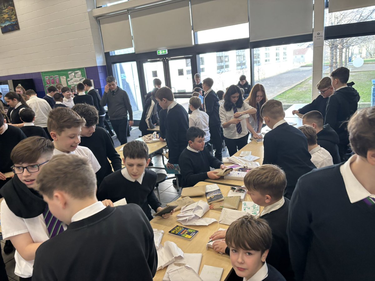 Miss Curran tweet media