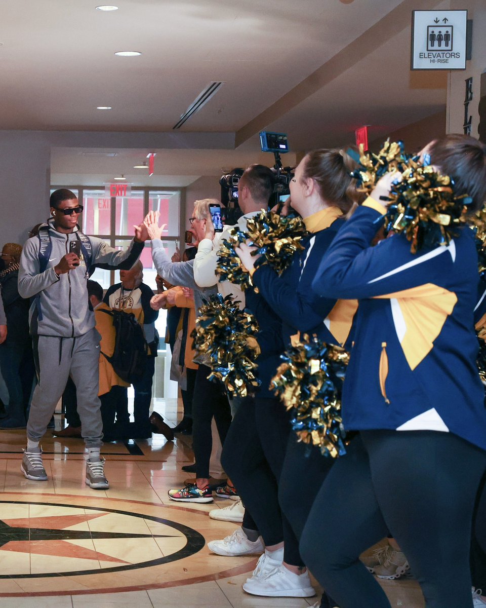 🚨 Racer Nation, join us at 3:45 p.m. today to help send off the team in style at the Mariott St. Louis Grand to get Arch Madness started!

#GoRacers🏇