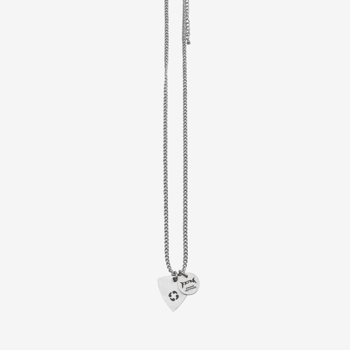 onewefashion's tweet photo. [#The_Starry_Night MV] Yonghoon wears the Pick necklace from Fourcomma. available here for 22$ <https://t.co/EcS1N0UpJ1> #ONEWE @official_ONEWE #원위 https://t.co/OO0G5qY7kK