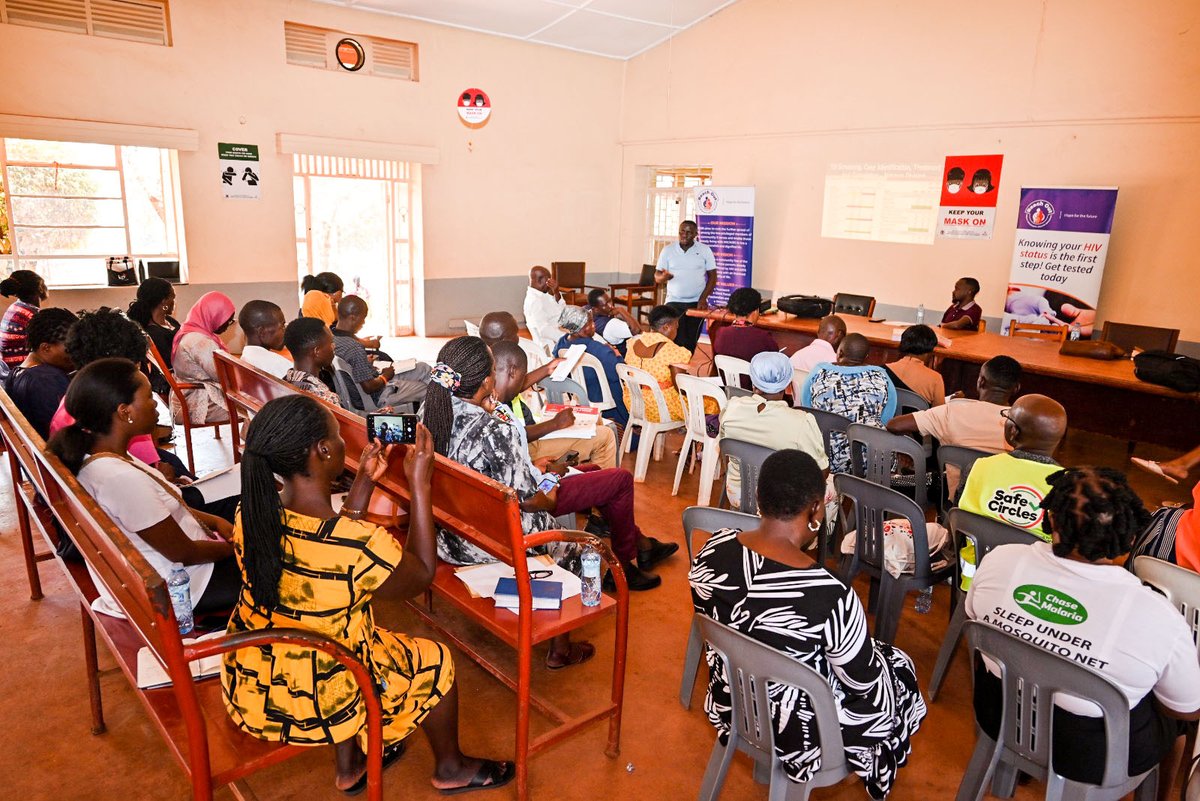 Reachoutmbuya's tweet image. Our ongoing Performance Review Meetings took us to Central and Nakawa Divisions today! The meetings help us to track progress, consolidate achievements &amp;amp;  strengthen our impact. #PerformanceReview #KampalaHIVProject