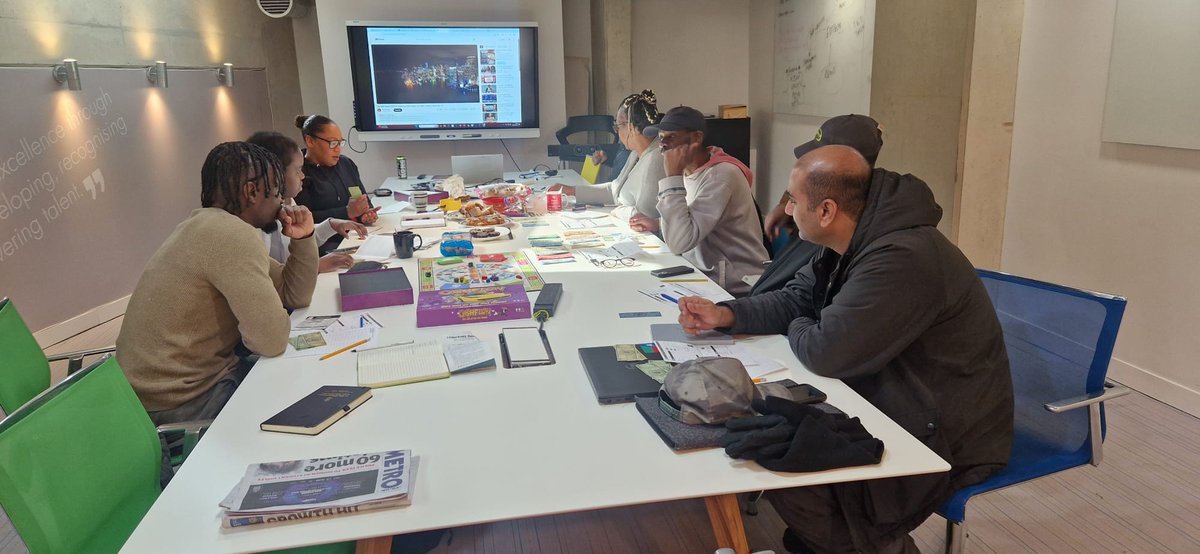 Urban MBA students mastered money skills by playing Cashflow! Hands-on practice with investments, assets &amp; wealth-building strategies. Experiential learning that works! 
#UrbanMBA #Entrepreneurship