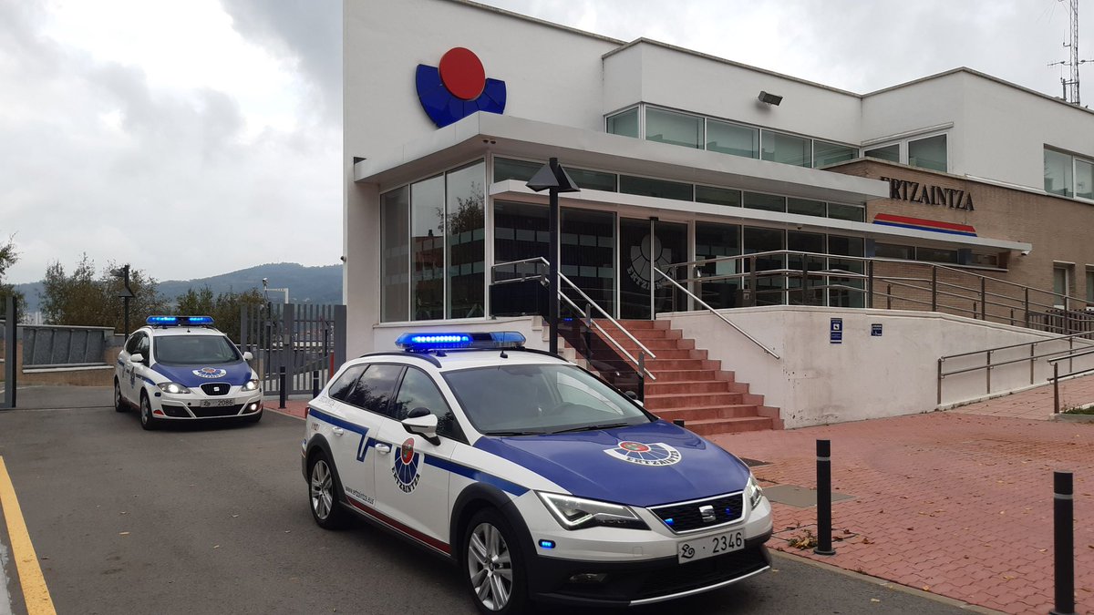 👮🚔👮‍♂️Bi ikertu #Basauri-n mediku-errezetak faltsutzeagatik

👉irekia.eus/seg/9CJ

👮🚔👮‍♂️Dos investigados en #Basauri por falsificación de recetas médicas