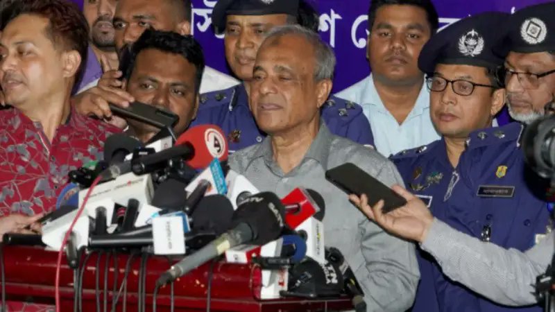 ছাত্র-জনতার নামে অভিজান চালানো নিয়ে যা বললেন স্বরাষ্ট্র উপদেষ্টা