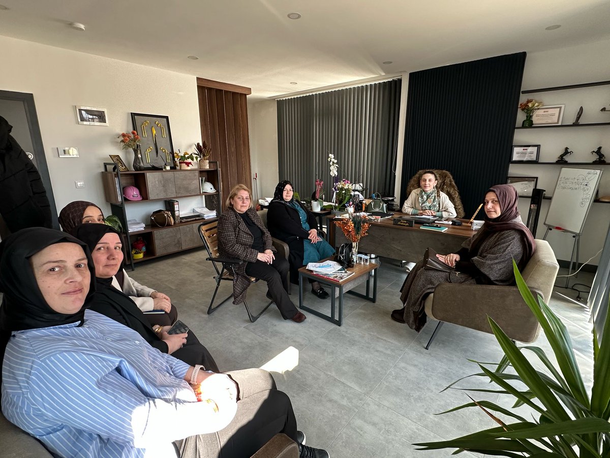 📌AK Parti Başiskele İlçe Başkanımız Nesrin İbrahimoğlu ve yönetimi ile  icra kurulu toplantısını gerçekleştirdik.

Toplantımız hayırlara vesile olsun.
<a href="/tugbaisikercan/">Tuğba IŞIK ERCAN</a> 
<a href="/yyaseminozdemir/">Yasemin Özdemir 🇹🇷🇹🇷🇹🇷</a> 
<a href="/Nesrinibr/">Nsrnıbrhmoglu</a>