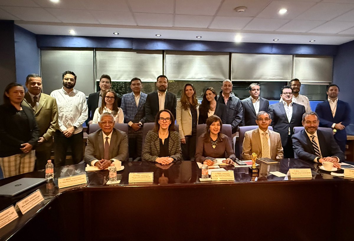 Seguimos trabajando con el <a href="/GobiernoMX/">Gobierno de México</a> para que nuestro país viva y ofrezca un gran Mundial de fútbol FIFA 2026 y logremos maravillosas experiencias que lleguen a todos los barrios, colonias y pueblos de #México. 

El talentoso equipo de la <a href="/SICTmx/">SICT México</a> desarrolla innovadora