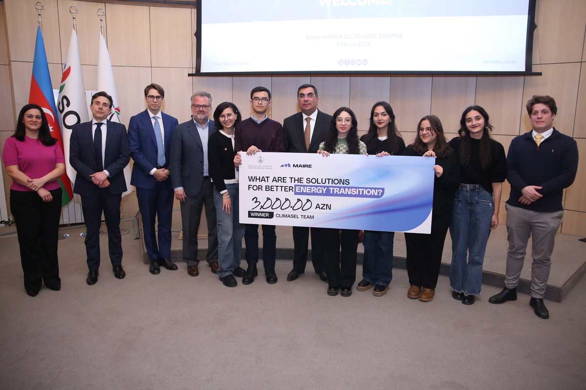 ItalyinBaku's tweet photo. L'Ambasciata d'Italia ha partecipato alla premiazione dei progetti vincitori del concorso promosso da @MaireGroup insieme alla Baku Higher Oil School sulla transizione energetica. 
Complimenti ai giovani talenti che con i loro progetti promuovono una maggiore sostenibilità.👏💚♻️ https://t.co/EvD80ajbze