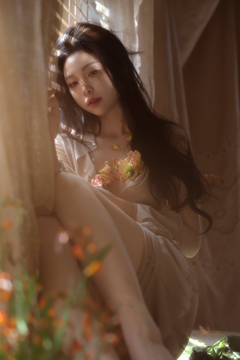 暧昧叙事
#人像 #光影 #私房