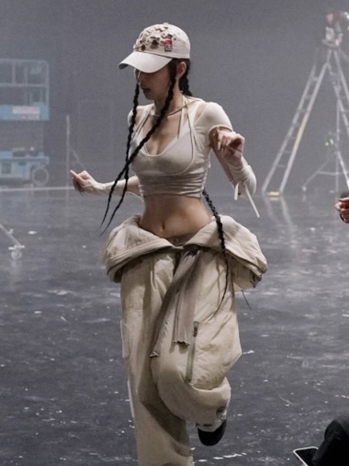 jennie pics tweet media