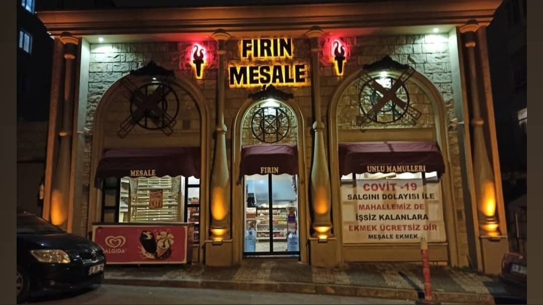 Tavuk Fakültesi var Zümrütevlerde 😂 
 g.co/kgs/Ww8noQR Fırın meşale   var, ve bunlar aynı sırada maps.app.goo.gl/KJhStJ2rVdMbLw… #GörünceŞaşırdım