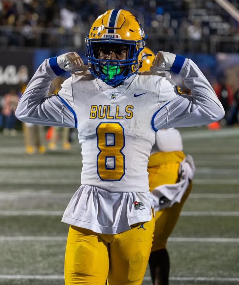 Elijah Hardy | 3⭐️ATH | C/O 2026

Offensive weapon
Swiss Army knife
Incredible versatility 
Dynamic with the ball in space 
Homerun threat on every play
3 down back
Physical runner in between the tackles
Gets yards after contact 
Can make you miss in a phone booth
Shifty with