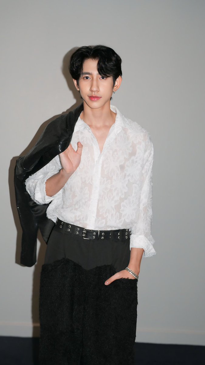 DFJent's tweet image. ขอขอบคุณทางงาน Thailand box office awards 2024  ที่เชิญน้องปอนด์ DFJENTERTAINMENT เข้าร่วมงานในครั้งนี้ด้วยนะครับ ยินดีกับนักแสดงและศิลปินทุกท่านที่ได้รับรางวัลด้วยนะครับ 🫶🏼🙇🏼‍♂️🙇🏼‍♂️
#DFJENTERTAINMENT
#ThailandBoxOfficeAwards2024
#PONDPORAMET