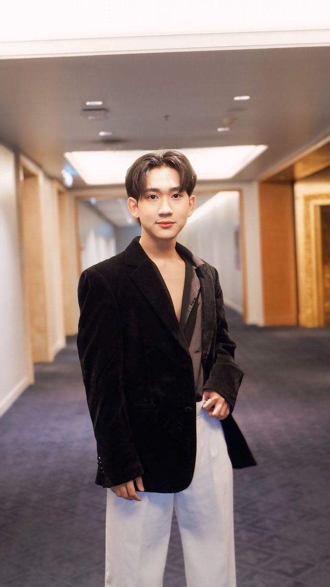 DFJent's tweet image. ขอขอบคุณทางงาน Thailand box office awards 2024  ที่เชิญน้องน้ำมนต์ DFJENTERTAINMENT เข้าร่วมงานในครั้งนี้ด้วยนะครับ ยินดีกับนักแสดงและศิลปินทุกท่านที่ได้รับรางวัลด้วยนะครับ 🫶🏼🙇🏼‍♂️🙇🏼‍♂️
#DFJENTERTAINMENT
#ThailandBoxOfficeAwards2024
#montpobthorn