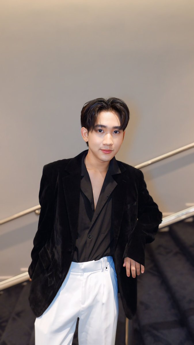 DFJent's tweet image. ขอขอบคุณทางงาน Thailand box office awards 2024  ที่เชิญน้องน้ำมนต์ DFJENTERTAINMENT เข้าร่วมงานในครั้งนี้ด้วยนะครับ ยินดีกับนักแสดงและศิลปินทุกท่านที่ได้รับรางวัลด้วยนะครับ 🫶🏼🙇🏼‍♂️🙇🏼‍♂️
#DFJENTERTAINMENT
#ThailandBoxOfficeAwards2024
#montpobthorn