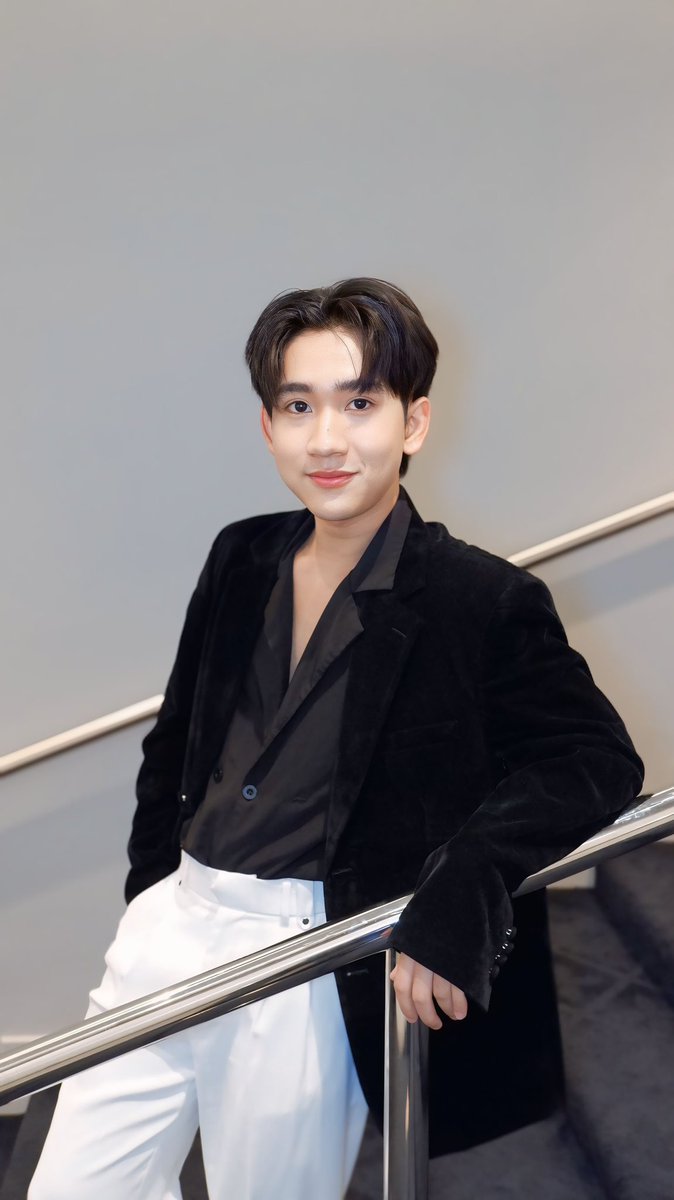 DFJent's tweet image. ขอขอบคุณทางงาน Thailand box office awards 2024  ที่เชิญน้องน้ำมนต์ DFJENTERTAINMENT เข้าร่วมงานในครั้งนี้ด้วยนะครับ ยินดีกับนักแสดงและศิลปินทุกท่านที่ได้รับรางวัลด้วยนะครับ 🫶🏼🙇🏼‍♂️🙇🏼‍♂️
#DFJENTERTAINMENT
#ThailandBoxOfficeAwards2024
#montpobthorn