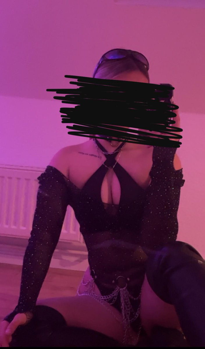 LadyDLeash's tweet photo. Es ist deine Bestimmung mir zu dienen, Sklave. 

@tom171317 Findom Geldherrin Geldsklave https://t.co/kxnG4GUans