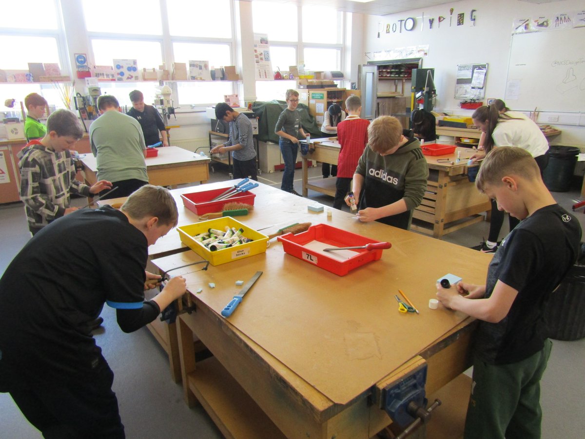 AKSDesignTech's tweet image. Our Year 7 @AKSSchool have enjoyed a busy couple of weeks in our D&T department making #prototypes. Proud to see lots of peer support & good quality checking of their own practical progress #STEMlearning #DesignTechRocks ⚙️🛠️💁