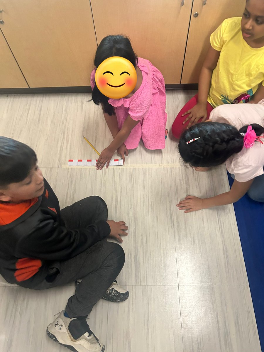 Students worked in a group to measure a line in inches and feet. Each person had a job: measure in inches, measure in feet, checked, and writer! I was able to check in, ask questions, and give feedback! #UESHAWKS