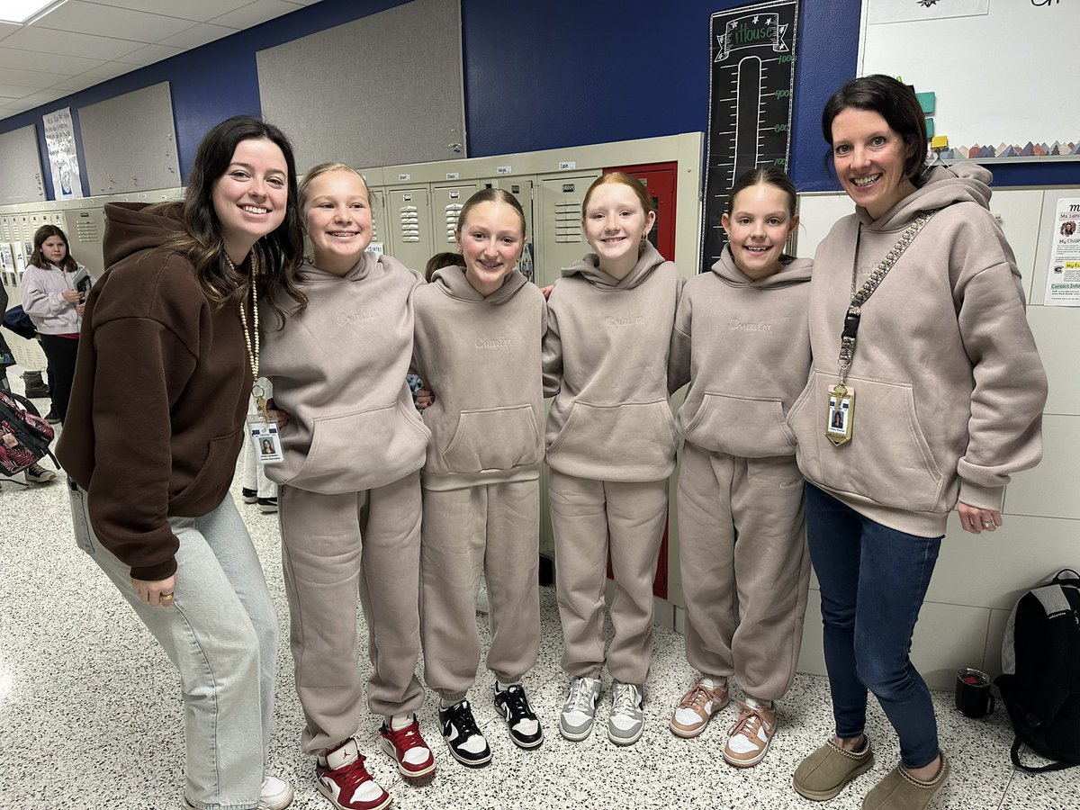 When 5th graders want you to match with them, you’re still pretty cool! 🤣#Comfrt #hssdlv