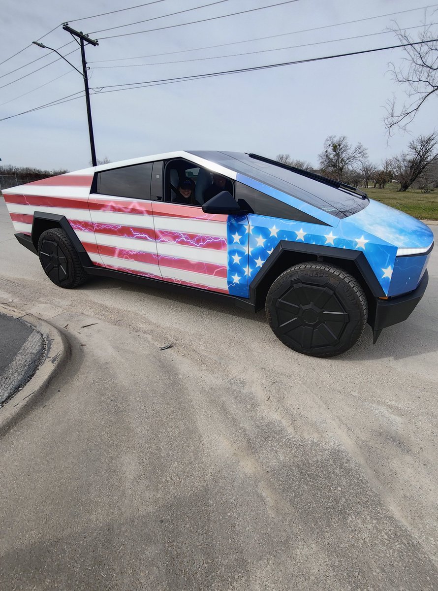 MartinRevoir's tweet photo. @elonmusk https://t.co/DZjdbphKPI