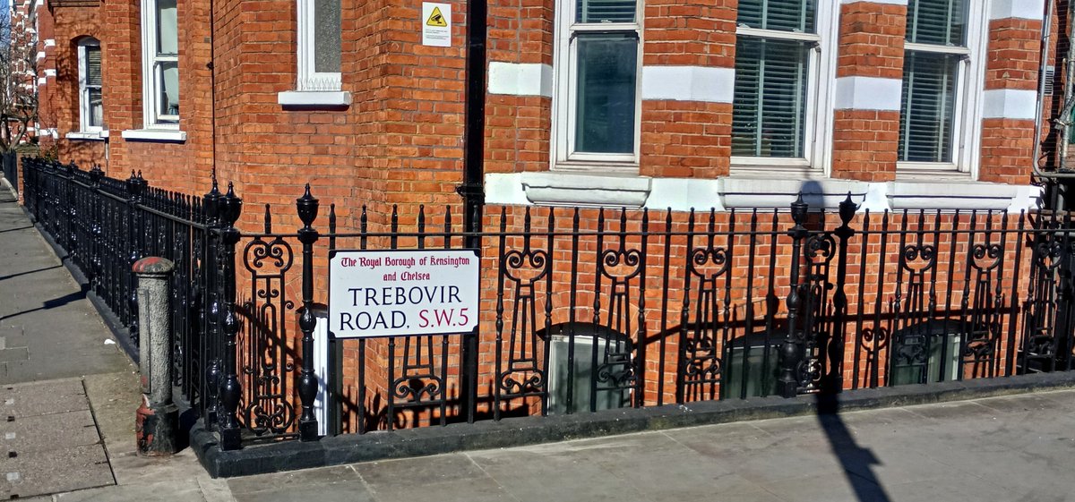 coldcaseboysuk's tweet photo. Turning right from the Warwick Road exit, one comes to Trebovir Road. This is the road that some have suggested Martin and his abductor traversed when they re-entered the station on the Earl's Court Road.
#news #London #History #newspapers #MissingPerson #MartinAllen https://t.co/PcNMrZBeYN