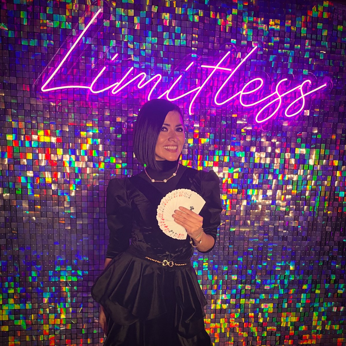 Close-up magic para evento corporativo ♠️♦️♣️❤️

#closeupmagic #gisell #magiadecerca #eventcorporativo #limittless #magagisell #magiabcn #barcelona #casalonjademar #bcn #mobilecongressbarcelona #eventosenbarcelona