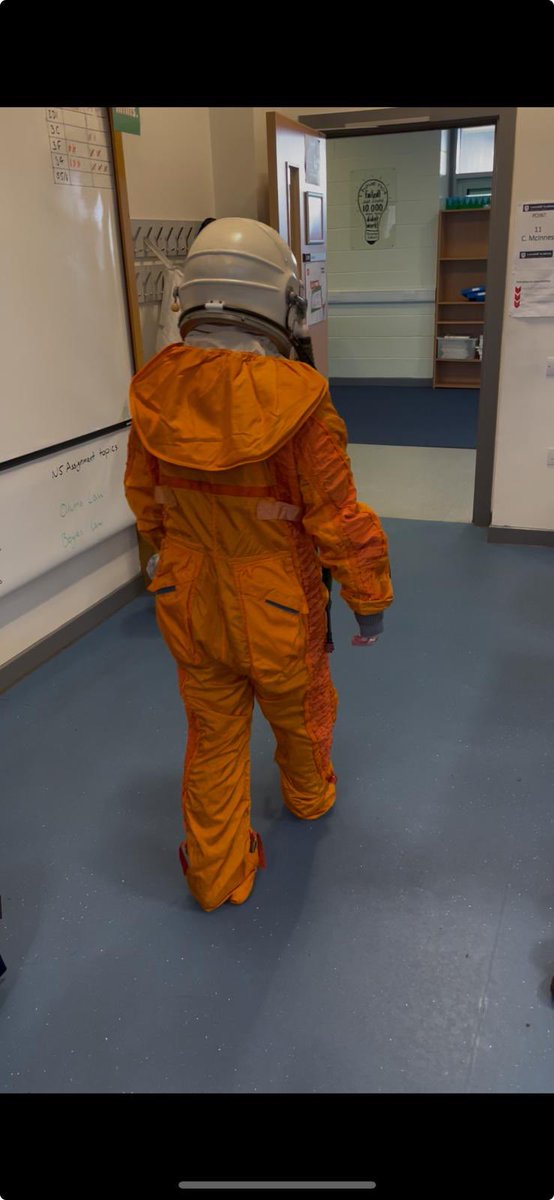 🧑‍🚀🪐🚀🛰️Our senior physics class had a great day learning about human spaceflight thanks to the National Space Acadmey. We even managed to try on a space suit! Thanks so much for a memorable and engaging day 🌕🔭
<a href="/UKSpaceAcademy/">National Space Academy</a>
