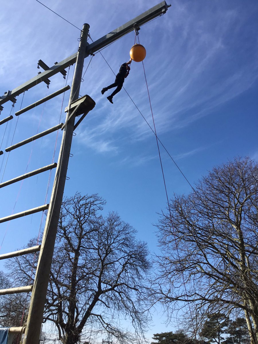 PrettygateJun's tweet image. I came in like a wrecking ball!