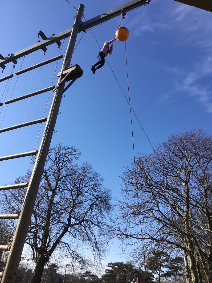 PrettygateJun's tweet image. I came in like a wrecking ball!