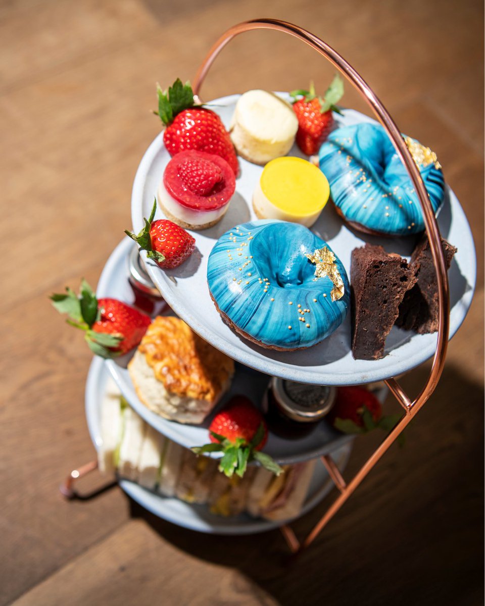 homeofbombay's tweet image. Mother's Day MUST: Bombay Sapphire Afternoon Tea. Book your tickets before it sells out! - bit.ly/4ih16CX

#MothersDay #AfternoonTea #BombaySapphire #HomeOfBombay #Hampshire #Distillery #Gin #BombaySapphireGin #VisitHampshire