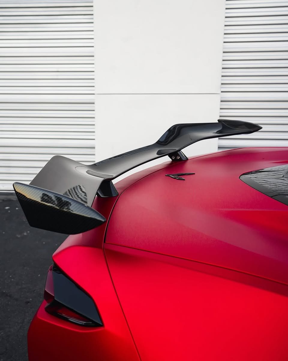 Earnhardt_Chevy's tweet image. Perfectly wrapped in Satin Red. #C8 
#CorvetteC8 📸: @diamondautosport