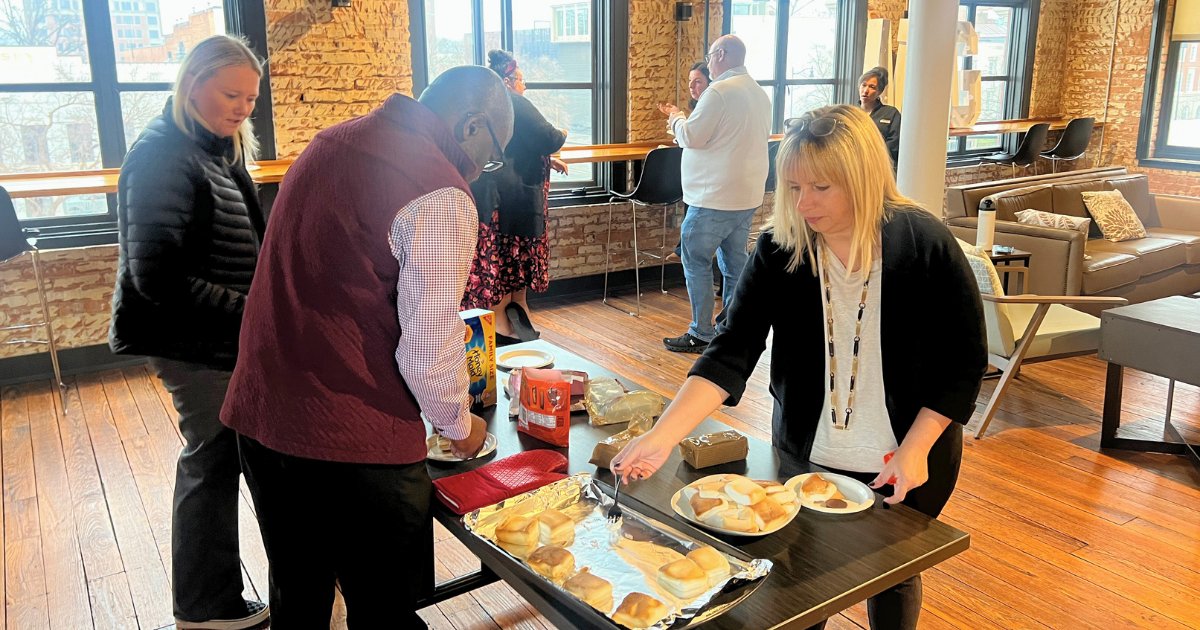 visitaugustaga's tweet image. 🔥 Team bonding never tasted so sweet! 🍫✨ 

Our Destination Augusta staff warmed up this winter with a fun s’mores-making activity. Great work happens when the team connects—and treats are always a bonus! 💛 

#TeamBuilding #WorkCulture #SmoreFun #DestinationAugusta