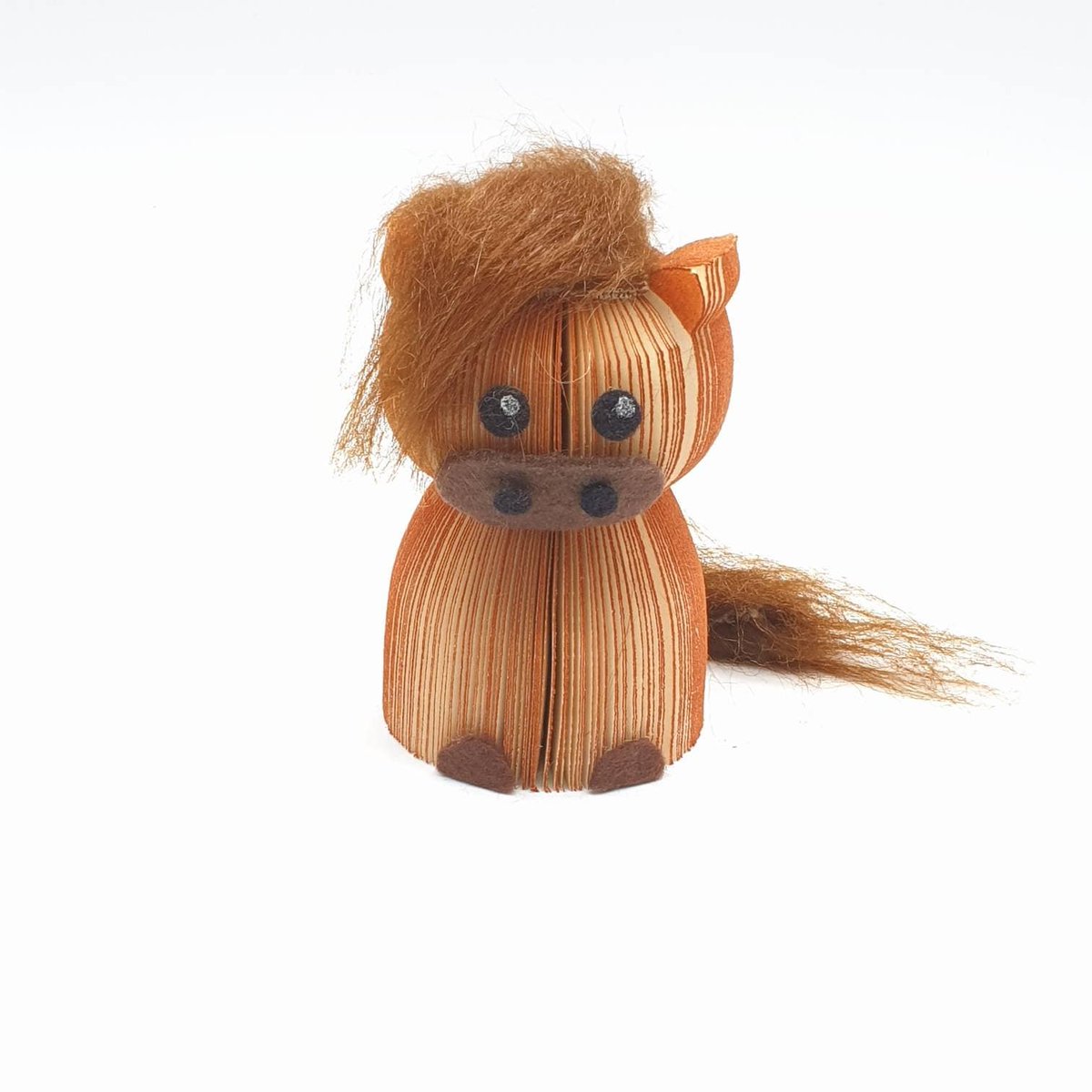 Horse made from a book, Pony Gift - Horse gift for her tuppu.net/eb0db6a #Etsy #Origami #Paperappleco #EquestrianGifts