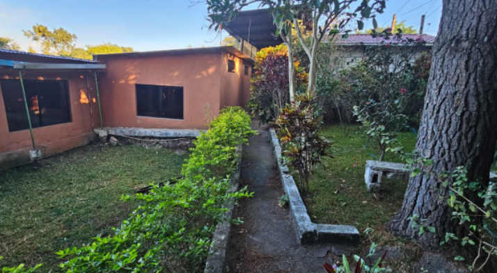 GPI_gt's tweet photo. Amplia Casa en Venta o Renta en Colmenas Villas Canales
Código: PVC-007-04-23 
CityMax Guatemala
 Teléfono: 5922-2148
https://t.co/HQjzl2o7pg
#profesionalInmobiliario #bienesraices #gpigt #corredorinmobiliario #CasasGuatemala #inversionesinmobiliarias https://t.co/IeYiG32Had