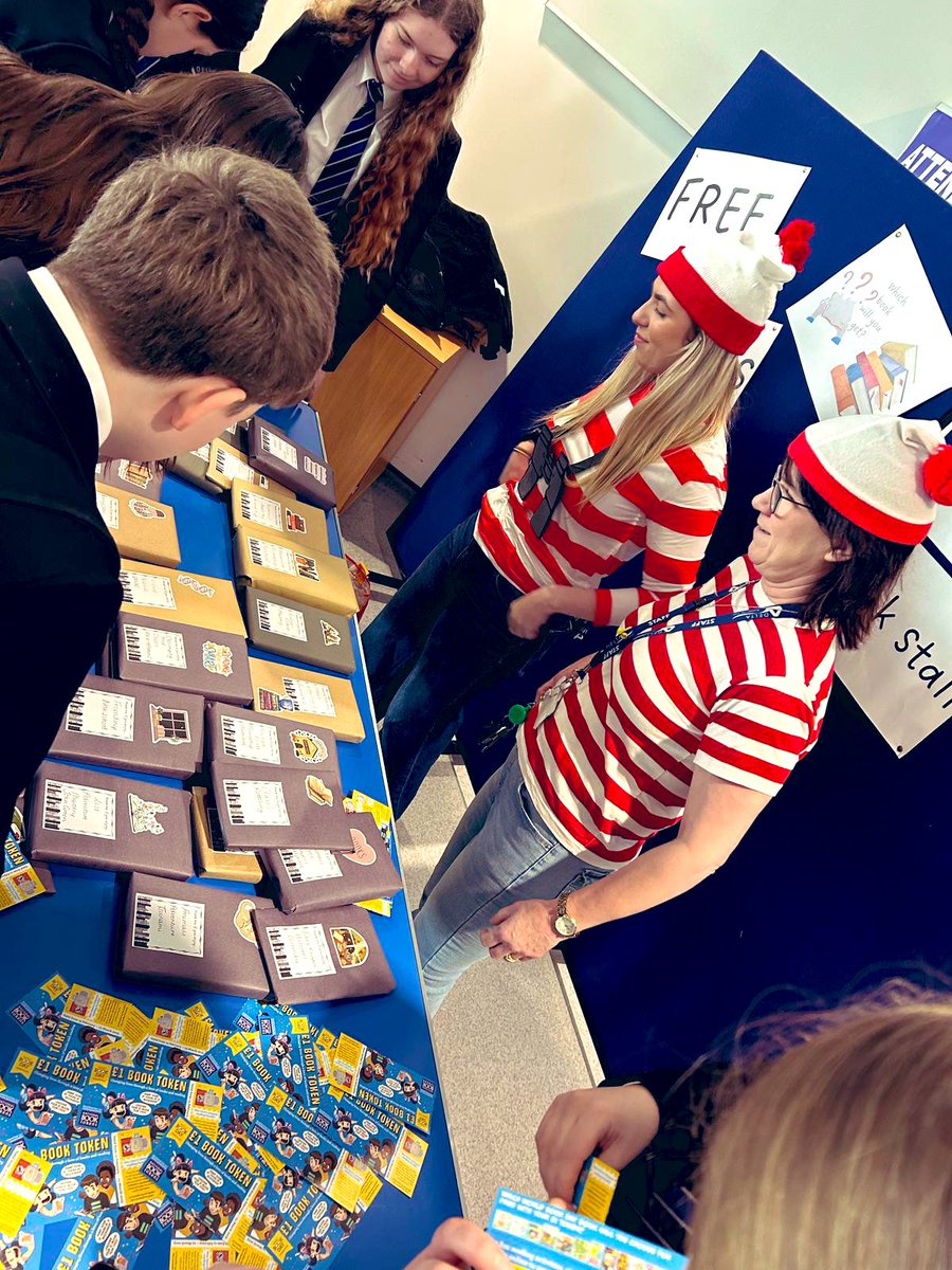 AshHillAcademy's tweet image. The free mystery books for #WorldBookDay were a huge hit! 

So many happy faces and excited readers, nothing better than the joy of a surprise book! 

#ReadingForPleasure #BookMagic