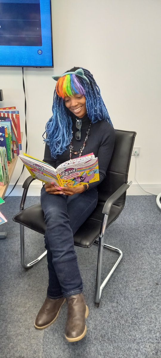 Barhale (@barhaleltd) on Twitter photo Barhale’s Southern Region, as part of <a href="/WorldBookDayUK/">World Book Day UK 📚</a>, are supporting <a href="/lonbookproject/">Childrens Book Project</a>, which supports schools for children and young people, food banks, community groups, women’s groups and much more.
The region have donated a total of 225 books to the initiative
#WorldBookDay Barhale’s Southern Region, as part of <a href="/WorldBookDayUK/">World Book Day UK 📚</a>, are supporting <a href="/lonbookproject/">Childrens Book Project</a>, which supports schools for children and young people, food banks, community groups, women’s groups and much more.
The region have donated a total of 225 books to the initiative
#WorldBookDay