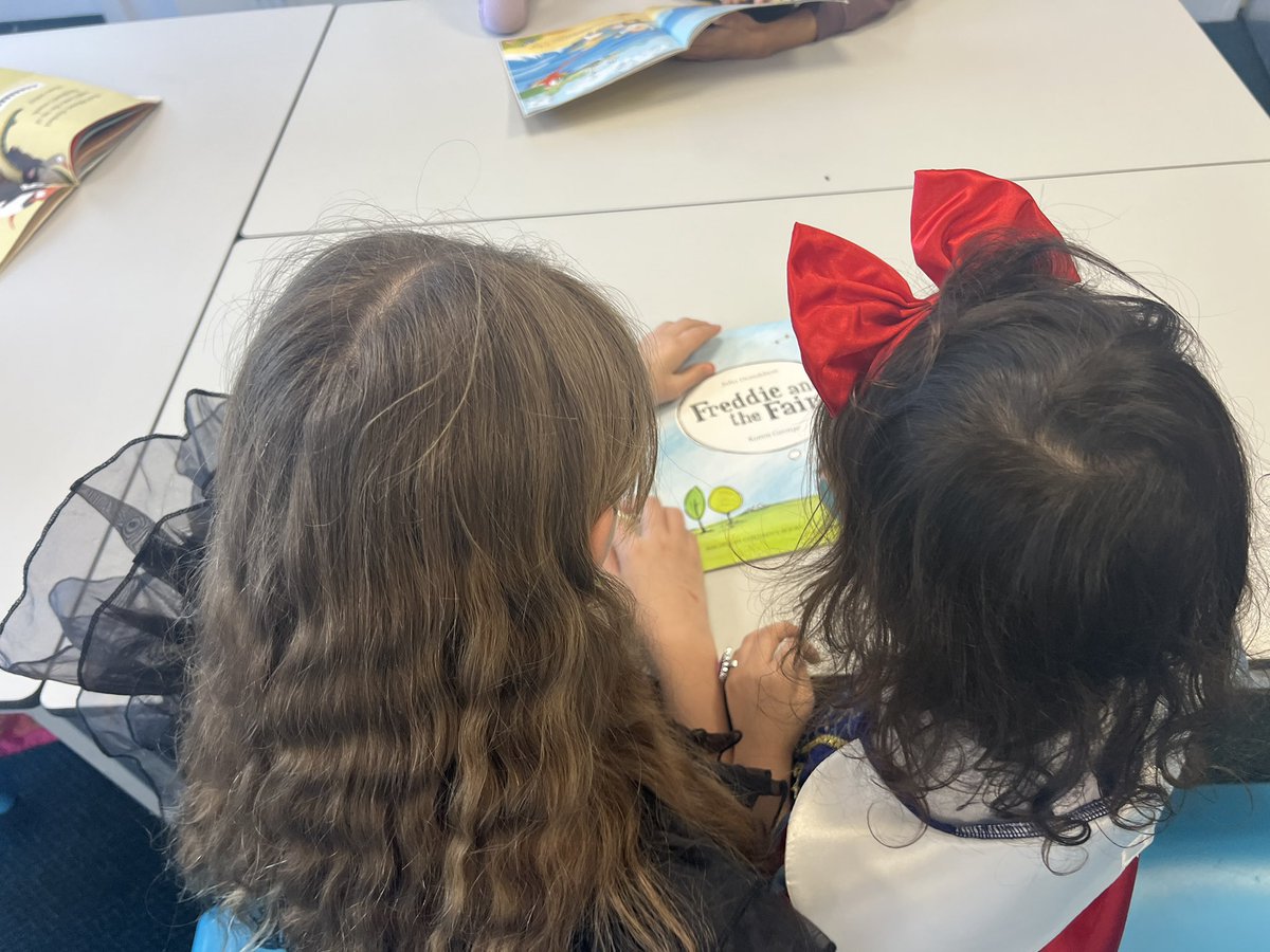 MarshfieldPS's tweet photo. Y6 Amanda Gorman Class enjoyed their time reading with their reading buddies in Reception Pablo Picasso class #worldbookday2025 #MPSReading https://t.co/GFiIr4BYfT