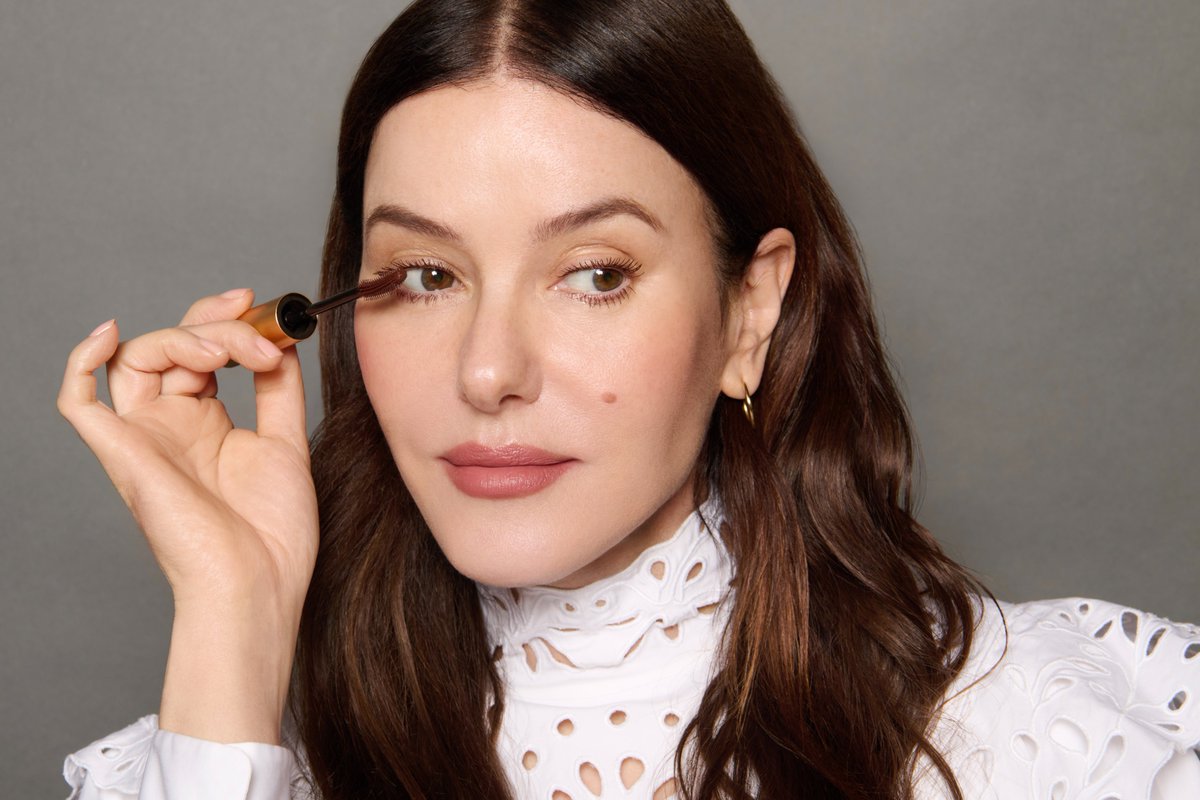 Lisa_Eldridge's tweet image. New Launches, New Shades 🤎 💜lisaeldridge.com/blogs/videos/n…

#LisaEldridge #newlaunch #mascara #eyeshadow #new #makeup #beauty #LisaEldridgeMakeup​ #cats_of_instagram
