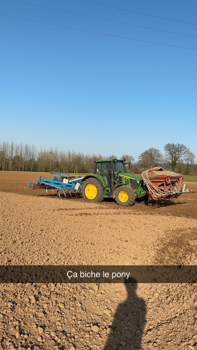 OSourdin's tweet image. Prairie semer 👍👌🏻 @agriculteursBzh Des qu’il y a un rayon de soleil ☀️ on est au taquet 😉